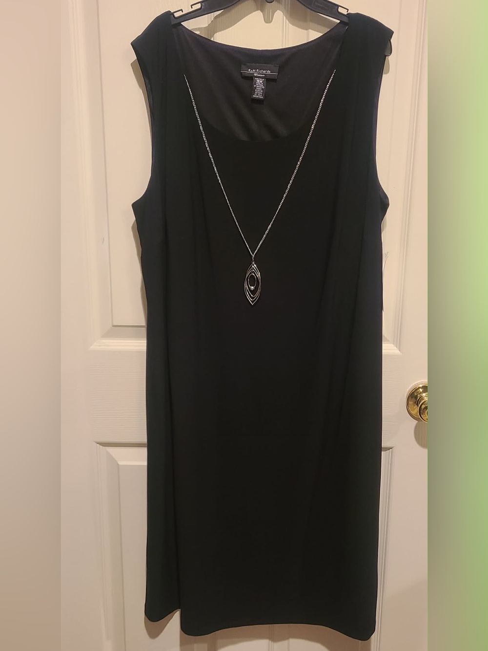 R&M Richards Black Sleeveless Shift Dress with detachable necklace NWT